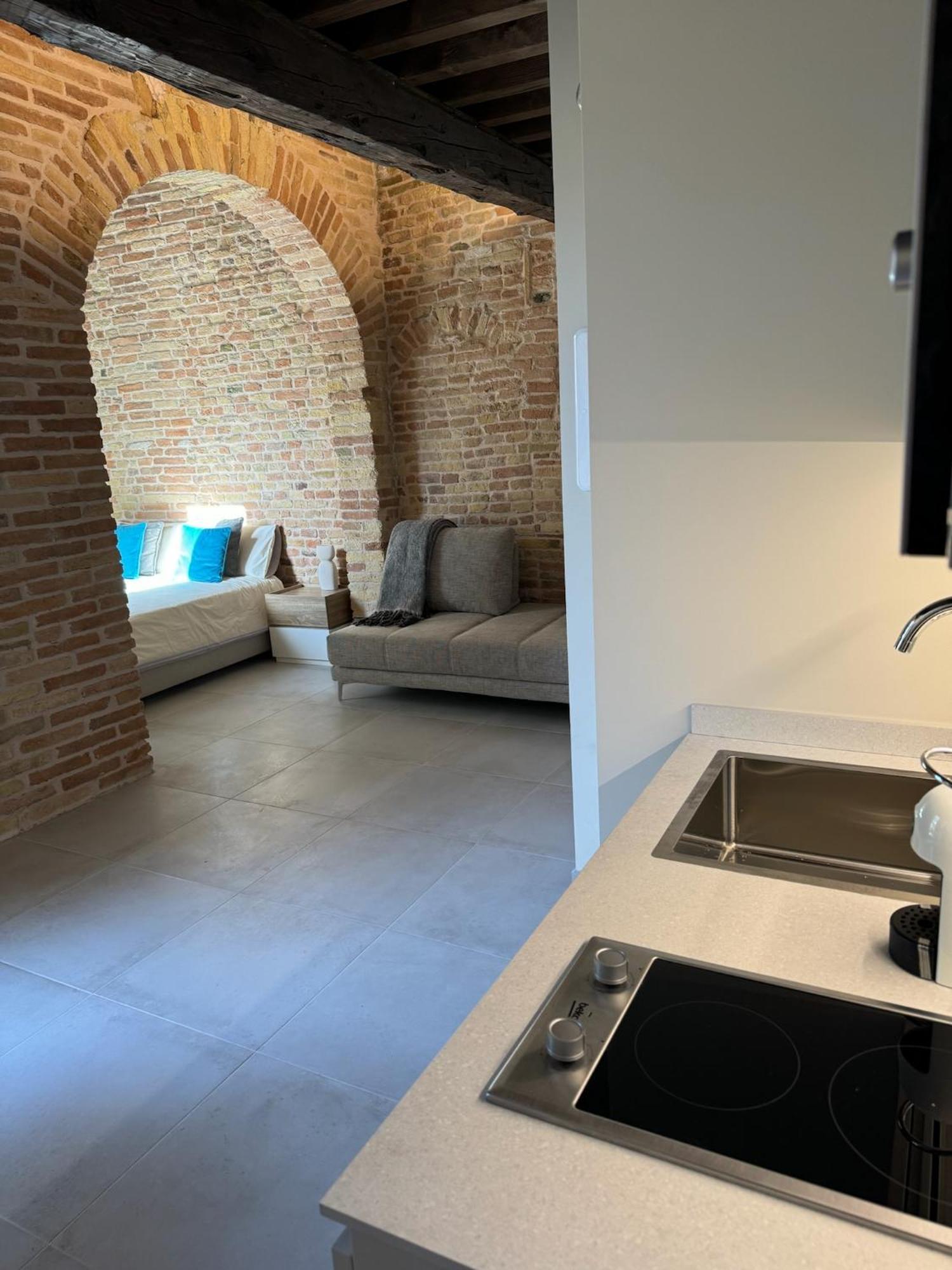 Noua Luxury Studio Apartments Равенна Номер фото